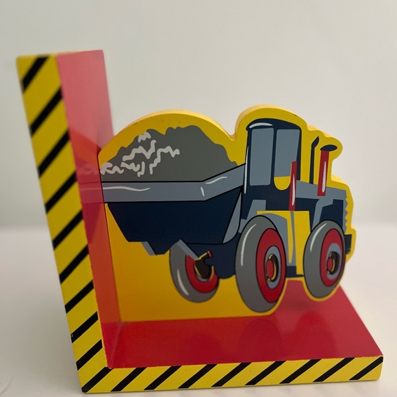 Creative Concepts for Kids Construction Trucks Bookends - Picture 5 of 7